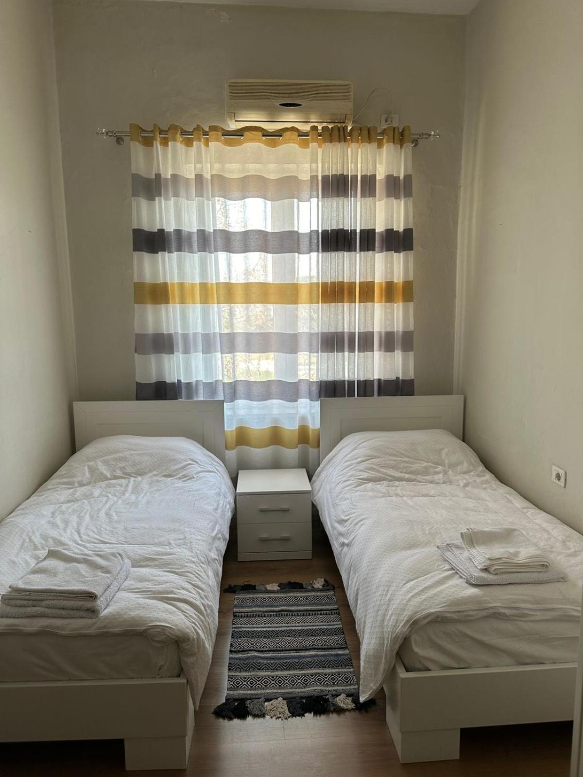 Kelly'S Cozy Hideaway - Central Tirana Exterior photo