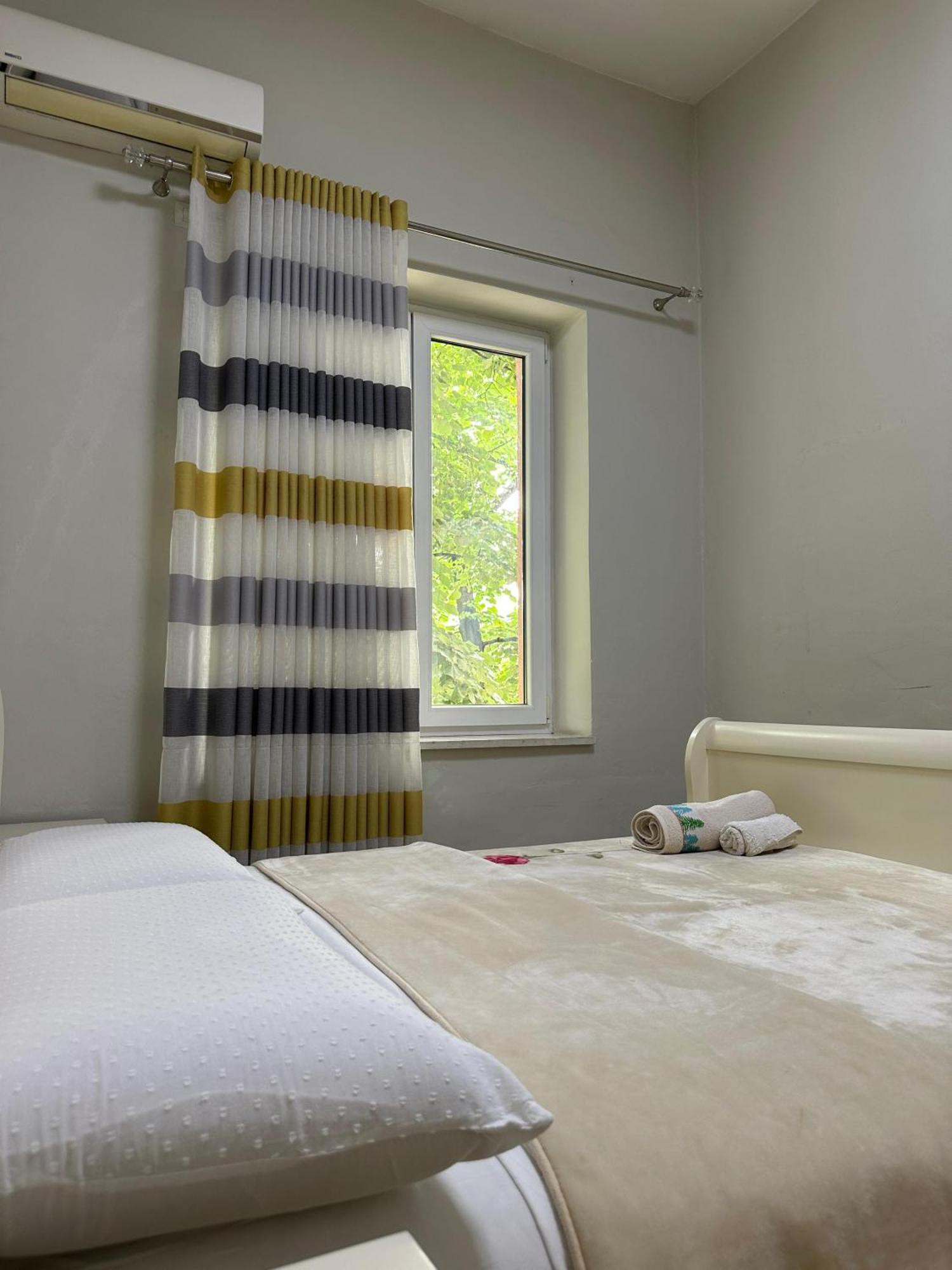 Kelly'S Cozy Hideaway - Central Tirana Exterior photo