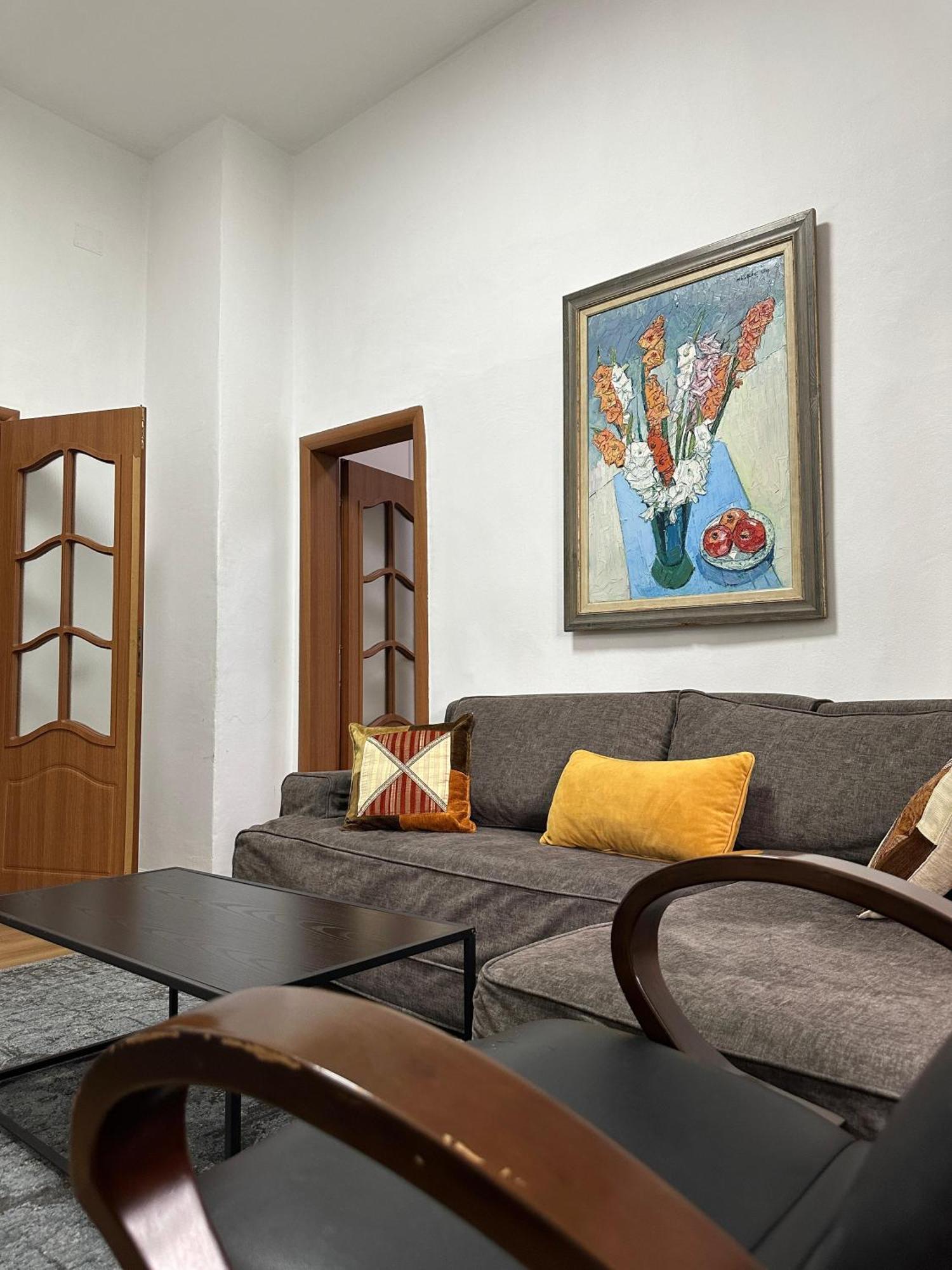 Kelly'S Cozy Hideaway - Central Tirana Exterior photo